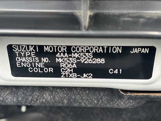 スズキ スペーシア カスタム HYBRID XS ターボ 佐賀県 2021(令3)年 5.8万km ピュアホワイトパール/ブラック2トーン ワンオーナー/純正8インチSDナビゲーション/・フルセグTV/CD/DVD/SD/USB/Bluetooth/全方位モニター/前後ドライブレコーダー/ビルトインETC/ヘッドアップディスプレイ/両側パワースライドドア/天井サーキュレーター/ハーフレザーシート/D席シートヒーター/後席サンシェード/ISOFIX対応/パドルシフト/革巻きステアリング/ステアリングリモコン/純正15インチアルミホイール/純正LEDヘッドライト/・オートマチックハイビーム/純正LEDフォグランプ/純正フロアマット/新車保証書/取扱説明書/スズキセーフティサポート/・アダプティブクルーズコントロール/・車線逸脱警報機能/・デュアルカメラブレーキサポート/・クリアランスソナー