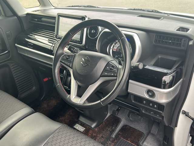 スズキ スペーシア カスタム HYBRID XS ターボ 佐賀県 2021(令3)年 5.8万km ピュアホワイトパール/ブラック2トーン ワンオーナー/純正8インチSDナビゲーション/・フルセグTV/CD/DVD/SD/USB/Bluetooth/全方位モニター/前後ドライブレコーダー/ビルトインETC/ヘッドアップディスプレイ/両側パワースライドドア/天井サーキュレーター/ハーフレザーシート/D席シートヒーター/後席サンシェード/ISOFIX対応/パドルシフト/革巻きステアリング/ステアリングリモコン/純正15インチアルミホイール/純正LEDヘッドライト/・オートマチックハイビーム/純正LEDフォグランプ/純正フロアマット/新車保証書/取扱説明書/スズキセーフティサポート/・アダプティブクルーズコントロール/・車線逸脱警報機能/・デュアルカメラブレーキサポート/・クリアランスソナー