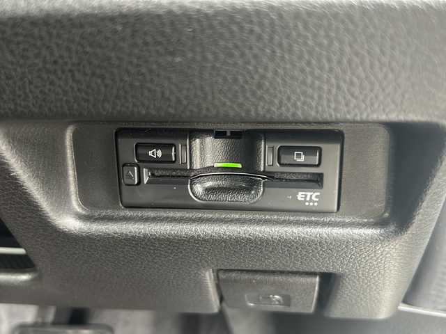 スズキ スペーシア カスタム HYBRID XS ターボ 佐賀県 2021(令3)年 5.8万km ピュアホワイトパール/ブラック2トーン ワンオーナー/純正8インチSDナビゲーション/・フルセグTV/CD/DVD/SD/USB/Bluetooth/全方位モニター/前後ドライブレコーダー/ビルトインETC/ヘッドアップディスプレイ/両側パワースライドドア/天井サーキュレーター/ハーフレザーシート/D席シートヒーター/後席サンシェード/ISOFIX対応/パドルシフト/革巻きステアリング/ステアリングリモコン/純正15インチアルミホイール/純正LEDヘッドライト/・オートマチックハイビーム/純正LEDフォグランプ/純正フロアマット/新車保証書/取扱説明書/スズキセーフティサポート/・アダプティブクルーズコントロール/・車線逸脱警報機能/・デュアルカメラブレーキサポート/・クリアランスソナー