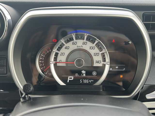 スズキ スペーシア カスタム HYBRID XS ターボ 佐賀県 2021(令3)年 5.8万km ピュアホワイトパール/ブラック2トーン ワンオーナー/純正8インチSDナビゲーション/・フルセグTV/CD/DVD/SD/USB/Bluetooth/全方位モニター/前後ドライブレコーダー/ビルトインETC/ヘッドアップディスプレイ/両側パワースライドドア/天井サーキュレーター/ハーフレザーシート/D席シートヒーター/後席サンシェード/ISOFIX対応/パドルシフト/革巻きステアリング/ステアリングリモコン/純正15インチアルミホイール/純正LEDヘッドライト/・オートマチックハイビーム/純正LEDフォグランプ/純正フロアマット/新車保証書/取扱説明書/スズキセーフティサポート/・アダプティブクルーズコントロール/・車線逸脱警報機能/・デュアルカメラブレーキサポート/・クリアランスソナー