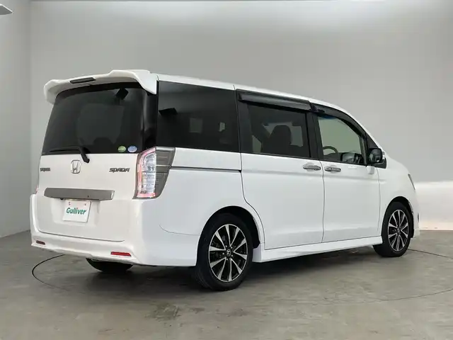 ホンダ ステップワゴン スパーダ Z クールスピリット 埼玉県 2014(平26)年 5万km ホワイトオーキッドパール 純正９インチナビ　フリップダウンモニター　バックカメラ　ビルトインＥＴＣ　前後ドライブレコーダー　クルーズコントロール　ＨＤＭＩ　純正アルミホイール　スマートキー　オートライト　ＨＩＤライト　地デジ