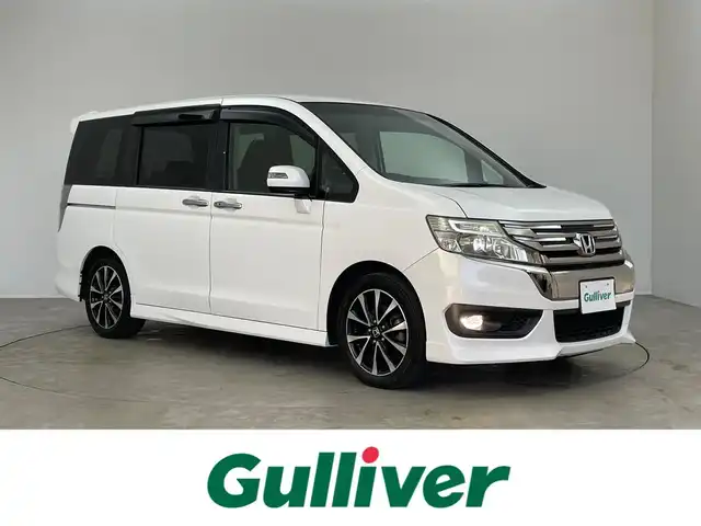 ホンダ ステップワゴン スパーダ Z クールスピリット 埼玉県 2014(平26)年 5万km ホワイトオーキッドパール 純正９インチナビ　フリップダウンモニター　バックカメラ　ビルトインＥＴＣ　前後ドライブレコーダー　クルーズコントロール　ＨＤＭＩ　純正アルミホイール　スマートキー　オートライト　ＨＩＤライト　地デジ