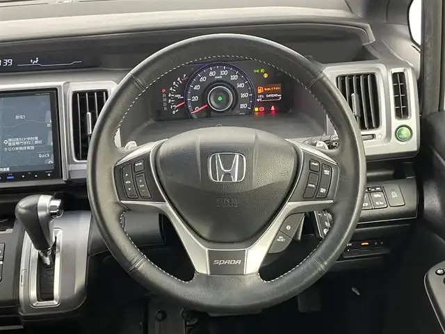 ホンダ ステップワゴン スパーダ Z クールスピリット 埼玉県 2014(平26)年 5万km ホワイトオーキッドパール 純正９インチナビ　フリップダウンモニター　バックカメラ　ビルトインＥＴＣ　前後ドライブレコーダー　クルーズコントロール　ＨＤＭＩ　純正アルミホイール　スマートキー　オートライト　ＨＩＤライト　地デジ