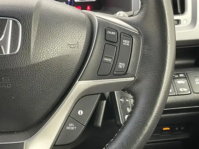 ホンダ ステップワゴン スパーダ Z クールスピリット 埼玉県 2014(平26)年 5万km ホワイトオーキッドパール 純正９インチナビ　フリップダウンモニター　バックカメラ　ビルトインＥＴＣ　前後ドライブレコーダー　クルーズコントロール　ＨＤＭＩ　純正アルミホイール　スマートキー　オートライト　ＨＩＤライト　地デジ