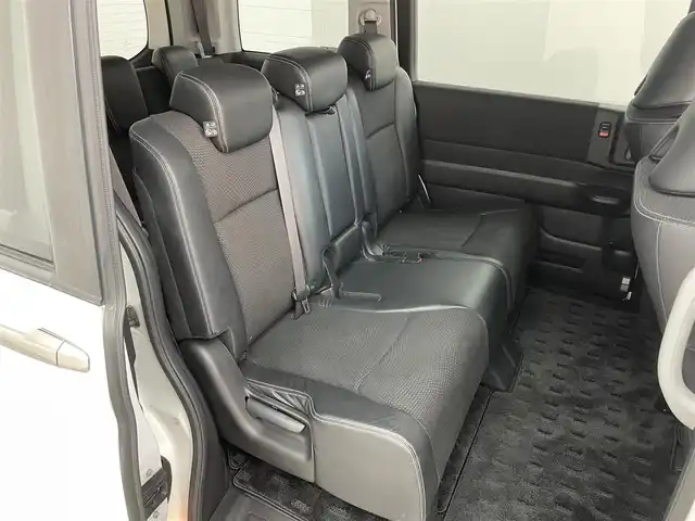 ホンダ ステップワゴン スパーダ Z クールスピリット 埼玉県 2014(平26)年 5万km ホワイトオーキッドパール 純正９インチナビ　フリップダウンモニター　バックカメラ　ビルトインＥＴＣ　前後ドライブレコーダー　クルーズコントロール　ＨＤＭＩ　純正アルミホイール　スマートキー　オートライト　ＨＩＤライト　地デジ