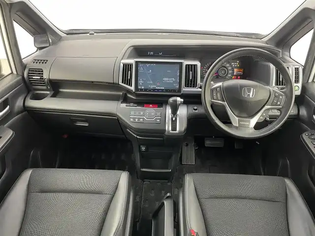 ホンダ ステップワゴン スパーダ Z クールスピリット 埼玉県 2014(平26)年 5万km ホワイトオーキッドパール 純正９インチナビ　フリップダウンモニター　バックカメラ　ビルトインＥＴＣ　前後ドライブレコーダー　クルーズコントロール　ＨＤＭＩ　純正アルミホイール　スマートキー　オートライト　ＨＩＤライト　地デジ