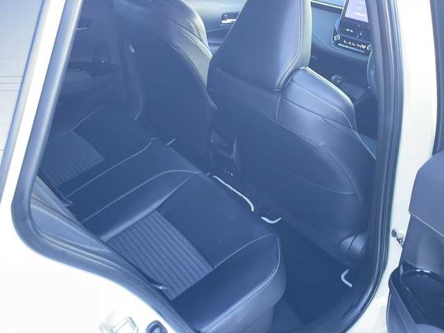 トヨタ カローラツーリング ダブルバイビー 島根県 2023(令5)年 1.7万km プラチナホワイトパールマイカ ワンオーナー/純正10.25インチナビ/フルセグTV・AMFM・Bluetooth/HDMI端子/バックカメラ/ビルトインETC2.0/インテリジェンスルームミラー/　ドライブレコーダー機能付き/トヨタセーフティセンス/レーダークルーズコントロール/プロアクティブドライビングアシスト/前後クリアランスソナー/LEDヘッドライト/オートライト/ハーフレザー/シートヒーター/ハンドルヒーター/レーダー探知機/革巻きステアリング/ステアリングスイッチ/プッシュスタート