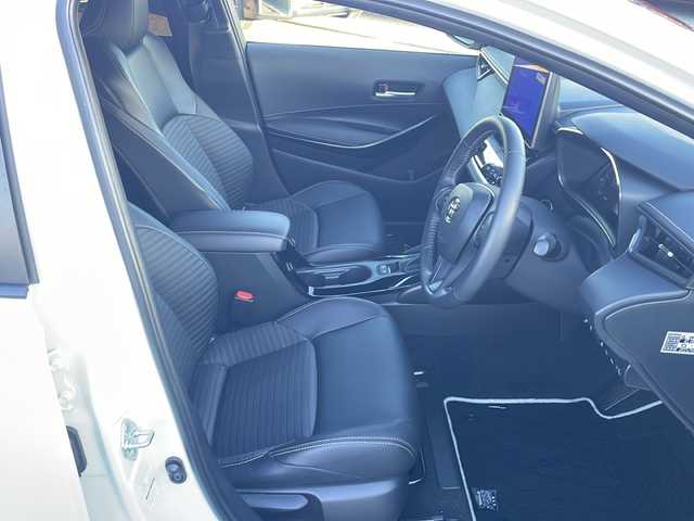 トヨタ カローラツーリング ダブルバイビー 島根県 2023(令5)年 1.7万km プラチナホワイトパールマイカ ワンオーナー/純正10.25インチナビ/フルセグTV・AMFM・Bluetooth/HDMI端子/バックカメラ/ビルトインETC2.0/インテリジェンスルームミラー/　ドライブレコーダー機能付き/トヨタセーフティセンス/レーダークルーズコントロール/プロアクティブドライビングアシスト/前後クリアランスソナー/LEDヘッドライト/オートライト/ハーフレザー/シートヒーター/ハンドルヒーター/レーダー探知機/革巻きステアリング/ステアリングスイッチ/プッシュスタート