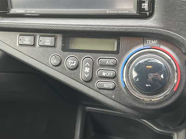トヨタ アクア G 茨城県 2014(平26)年 8.6万km スーパーレッドⅤ 純正ナビ/バックカメラ/スマートキー/フルセグ/ETC/前後ドライブレコーダー/全席シートヒーター/LED/オートライト/ステアリングリモコン/ABS/Wエアバッグ/オートライト/ドアバイザー