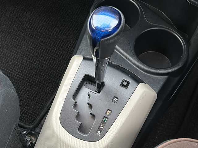 トヨタ アクア G 茨城県 2014(平26)年 8.6万km スーパーレッドⅤ 純正ナビ/バックカメラ/スマートキー/フルセグ/ETC/前後ドライブレコーダー/全席シートヒーター/LED/オートライト/ステアリングリモコン/ABS/Wエアバッグ/オートライト/ドアバイザー