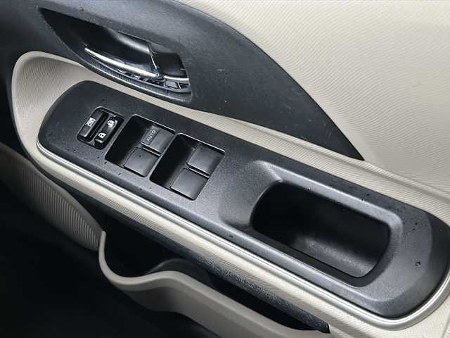 トヨタ アクア G 茨城県 2014(平26)年 8.6万km スーパーレッドⅤ 純正ナビ/バックカメラ/スマートキー/フルセグ/ETC/前後ドライブレコーダー/全席シートヒーター/LED/オートライト/ステアリングリモコン/ABS/Wエアバッグ/オートライト/ドアバイザー