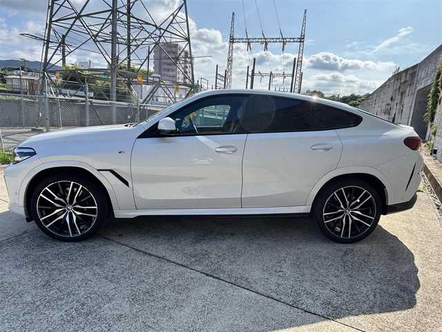 ＢＭＷ Ｘ６ xDrive35d Mスポーツ 長崎県 2020(令2)年 3.9万km ミネラルホワイト ワンオーナー/サンルーフ/純正HDDナビ/(BT/ワンセグ)/全方位カメラ/衝突軽減ブレーキ/レーンアシスト/ブラインドスポットモニター/コーナーセンサー/レーダークルーズ/レザーシート/パワーシート/シートヒーター/パドルシフト/ミラー一体型ETC/オートライト/前後ドライブレコーダー/温度調整機能付ドリンクホルダー/トランクリッドスマートオープナー