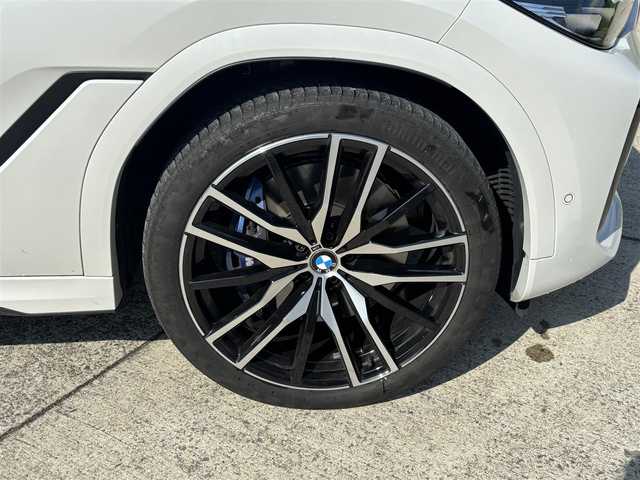 ＢＭＷ Ｘ６ xDrive35d Mスポーツ 長崎県 2020(令2)年 3.9万km ミネラルホワイト ワンオーナー/サンルーフ/純正HDDナビ/(BT/ワンセグ)/全方位カメラ/衝突軽減ブレーキ/レーンアシスト/ブラインドスポットモニター/コーナーセンサー/レーダークルーズ/レザーシート/パワーシート/シートヒーター/パドルシフト/ミラー一体型ETC/オートライト/前後ドライブレコーダー/温度調整機能付ドリンクホルダー/トランクリッドスマートオープナー