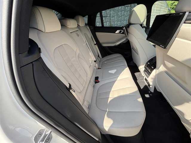 ＢＭＷ Ｘ６ xDrive35d Mスポーツ 長崎県 2020(令2)年 3.9万km ミネラルホワイト ワンオーナー/サンルーフ/純正HDDナビ/(BT/ワンセグ)/全方位カメラ/衝突軽減ブレーキ/レーンアシスト/ブラインドスポットモニター/コーナーセンサー/レーダークルーズ/レザーシート/パワーシート/シートヒーター/パドルシフト/ミラー一体型ETC/オートライト/前後ドライブレコーダー/温度調整機能付ドリンクホルダー/トランクリッドスマートオープナー