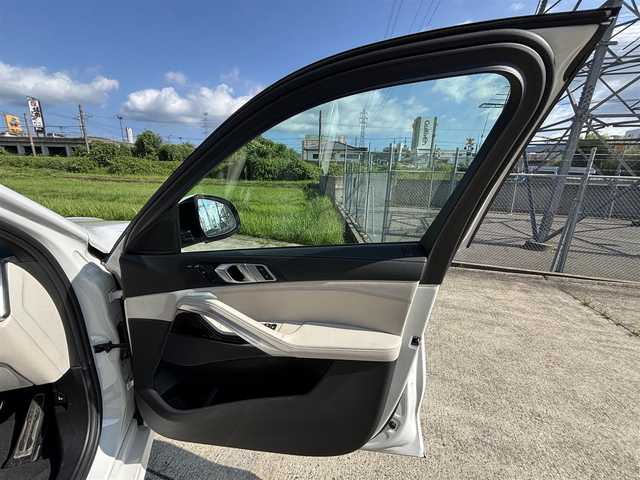 ＢＭＷ Ｘ６ xDrive35d Mスポーツ 長崎県 2020(令2)年 3.9万km ミネラルホワイト ワンオーナー/サンルーフ/純正HDDナビ/(BT/ワンセグ)/全方位カメラ/衝突軽減ブレーキ/レーンアシスト/ブラインドスポットモニター/コーナーセンサー/レーダークルーズ/レザーシート/パワーシート/シートヒーター/パドルシフト/ミラー一体型ETC/オートライト/前後ドライブレコーダー/温度調整機能付ドリンクホルダー/トランクリッドスマートオープナー