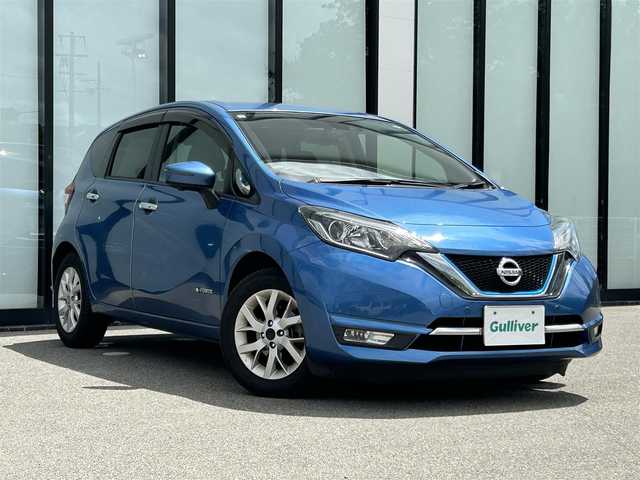 日産 ノート e－パワー メダリスト 大阪府 2019(令1)年 14.6万km シャイニングブルー 純正ナビ/   フルセグTV/CD/DVD/Bluetooth/全方位モニター/衝突軽減ブレーキ/横滑り防止装置/コーナーセンサー/スマートルームミラー/レーダークルーズコントロール/レーンキープアシスト/前方ドライブレコーダー/純正15インチアルミホイール/純正フロアマット/プッシュスタート/スマートキー/ＥＴＣ/ＬＥＤ/禁煙車