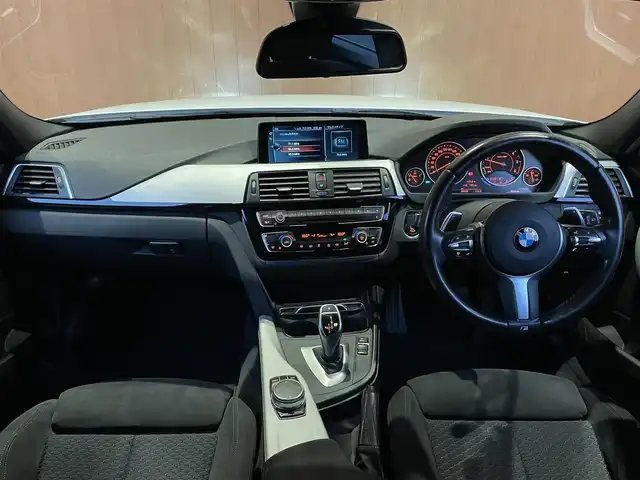 ＢＭＷ ３２０ｄ ツーリング Mスポーツ 愛知県 2017(平29)年 4.9万km アルピンホワイトⅢ インテリジェントSF　/ACC　/レーンキープ　/ブラインドスポット　/純正HDDナビ/CD　/DVD　/ETC　/バックカメラ　/パワーシート　/パワーテールゲート　/LEDヘッドライト　/純正18インチアルミ/スペアキー×1/保証書/取扱説明書