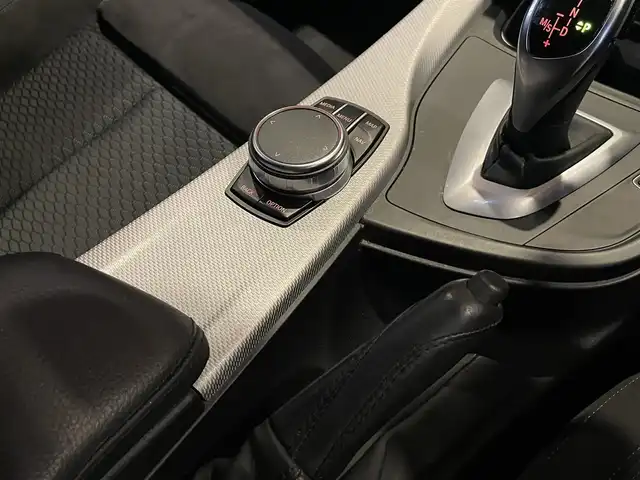 ＢＭＷ ３２０ｄ ツーリング Mスポーツ 愛知県 2017(平29)年 4.9万km アルピンホワイトⅢ インテリジェントSF　/ACC　/レーンキープ　/ブラインドスポット　/純正HDDナビ/CD　/DVD　/ETC　/バックカメラ　/パワーシート　/パワーテールゲート　/LEDヘッドライト　/純正18インチアルミ/スペアキー×1/保証書/取扱説明書