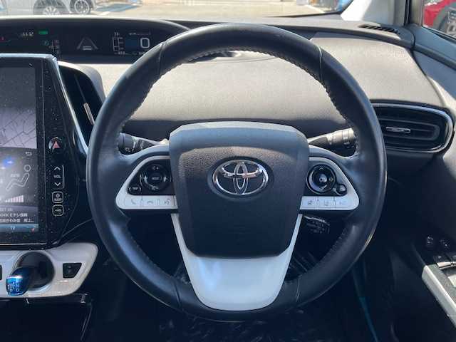 トヨタ プリウス ＰＨＶ S ナビパッケージ 長崎県 2018(平30)年 8.5万km ホワイトパールクリスタルシャイン 〇純正ナビ/〇フルセグTV/〇USB端子/〇AUX入力端子/〇ビルトインETC/〇MODELLISTAエアロ/〇プリクラッシュセーフティシステム/〇ステアリング制御機能付き車線逸脱警報/〇アダプティブハイビームシステム/〇レーダークルーズコントロール/〇LEDヘッドランプ/〇LEDフォグランプ/〇SRSエアバッグ/〇バックカメラ/〇スマートキー/〇充電インレット/〇純正15インチアルミホイール/〇オートエアコン/〇ブラックファブリックシート/〇快適温熱シート/〇スマートエントリー/〇スタートシステム/〇禁煙車