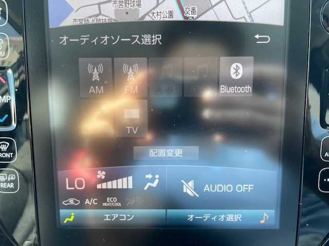 トヨタ プリウス ＰＨＶ S ナビパッケージ 長崎県 2018(平30)年 8.5万km ホワイトパールクリスタルシャイン 〇純正ナビ/〇フルセグTV/〇USB端子/〇AUX入力端子/〇ビルトインETC/〇MODELLISTAエアロ/〇プリクラッシュセーフティシステム/〇ステアリング制御機能付き車線逸脱警報/〇アダプティブハイビームシステム/〇レーダークルーズコントロール/〇LEDヘッドランプ/〇LEDフォグランプ/〇SRSエアバッグ/〇バックカメラ/〇スマートキー/〇充電インレット/〇純正15インチアルミホイール/〇オートエアコン/〇ブラックファブリックシート/〇快適温熱シート/〇スマートエントリー/〇スタートシステム/〇禁煙車