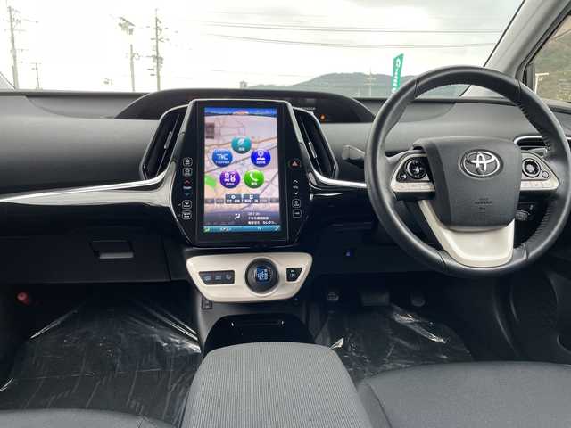 トヨタ プリウス ＰＨＶ S ナビパッケージ 福岡県 2018(平30)年 8.5万km ホワイトパールクリスタルシャイン 純正ナビ/【フルセグTV.Bluetooth】/バックカメラ/衝突軽減ブレーキ/追従クルーズコントロール/レーンキープアシスト/モデリスタエアロ/LEDヘッドライト/オートライト/オートハイビーム/ビルトインETC/前席シートヒーター/ステアリングヒーター/純正アルミホイール/プッシュスタート/スマートキー