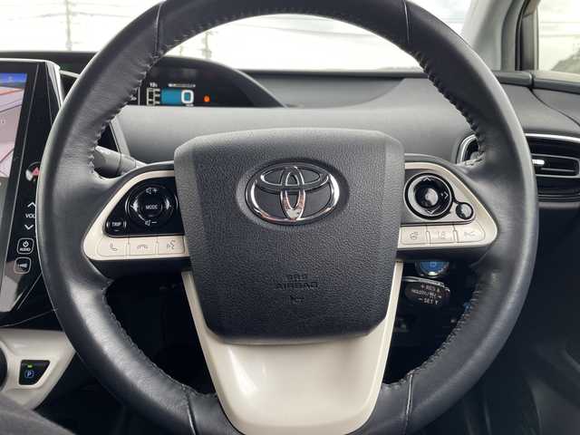トヨタ プリウス ＰＨＶ S ナビパッケージ 福岡県 2018(平30)年 8.5万km ホワイトパールクリスタルシャイン 純正ナビ/【フルセグTV.Bluetooth】/バックカメラ/衝突軽減ブレーキ/追従クルーズコントロール/レーンキープアシスト/モデリスタエアロ/LEDヘッドライト/オートライト/オートハイビーム/ビルトインETC/前席シートヒーター/ステアリングヒーター/純正アルミホイール/プッシュスタート/スマートキー