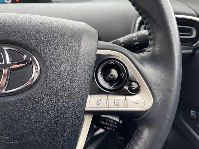 トヨタ プリウス ＰＨＶ S ナビパッケージ 福岡県 2018(平30)年 8.5万km ホワイトパールクリスタルシャイン 純正ナビ/【フルセグTV.Bluetooth】/バックカメラ/衝突軽減ブレーキ/追従クルーズコントロール/レーンキープアシスト/モデリスタエアロ/LEDヘッドライト/オートライト/オートハイビーム/ビルトインETC/前席シートヒーター/ステアリングヒーター/純正アルミホイール/プッシュスタート/スマートキー