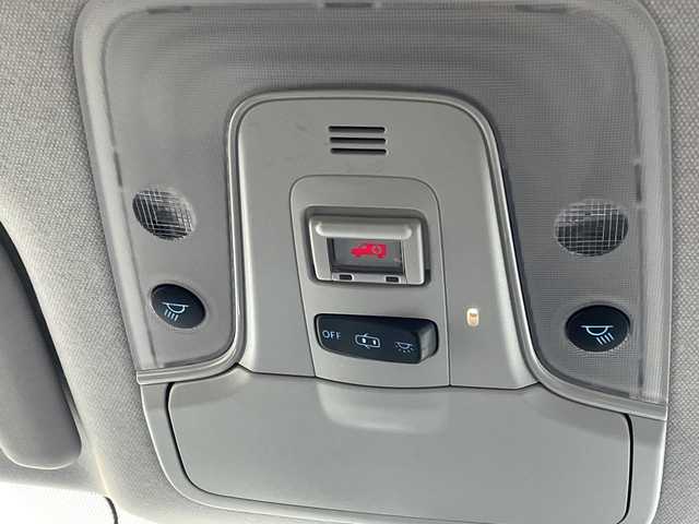 トヨタ プリウス ＰＨＶ S ナビパッケージ 福岡県 2018(平30)年 8.5万km ホワイトパールクリスタルシャイン 純正ナビ/【フルセグTV.Bluetooth】/バックカメラ/衝突軽減ブレーキ/追従クルーズコントロール/レーンキープアシスト/モデリスタエアロ/LEDヘッドライト/オートライト/オートハイビーム/ビルトインETC/前席シートヒーター/ステアリングヒーター/純正アルミホイール/プッシュスタート/スマートキー