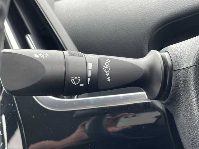 トヨタ プリウス ＰＨＶ S ナビパッケージ 福岡県 2018(平30)年 8.5万km ホワイトパールクリスタルシャイン 純正ナビ/【フルセグTV.Bluetooth】/バックカメラ/衝突軽減ブレーキ/追従クルーズコントロール/レーンキープアシスト/モデリスタエアロ/LEDヘッドライト/オートライト/オートハイビーム/ビルトインETC/前席シートヒーター/ステアリングヒーター/純正アルミホイール/プッシュスタート/スマートキー