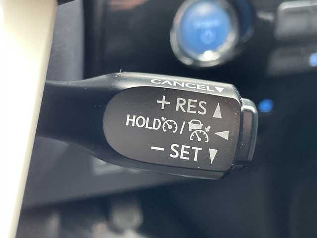 トヨタ プリウス ＰＨＶ S ナビパッケージ 福岡県 2018(平30)年 8.5万km ホワイトパールクリスタルシャイン 純正ナビ/【フルセグTV.Bluetooth】/バックカメラ/衝突軽減ブレーキ/追従クルーズコントロール/レーンキープアシスト/モデリスタエアロ/LEDヘッドライト/オートライト/オートハイビーム/ビルトインETC/前席シートヒーター/ステアリングヒーター/純正アルミホイール/プッシュスタート/スマートキー