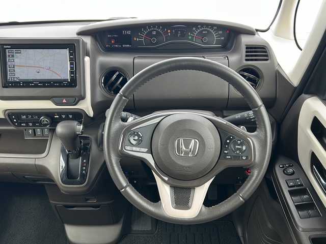 ホンダ Ｎ ＢＯＸ L ターボ 三重県 2022(令4)年 3.6万km プラチナホワイトパール 純正ナビ　/バックカメラ　/両側パワースライドドア/前席シートヒーター /ビルトインETC/USB給電/コーナーセンサー /ホンダセンシング /スペアキー /レーダークルーズコントロール /レーンキープアシスト/TVキャンセラー /LEDヘッドライト /オートハイビーム/オートライト/前方ドライブレコーダー/電動格納ミラー /禁煙車