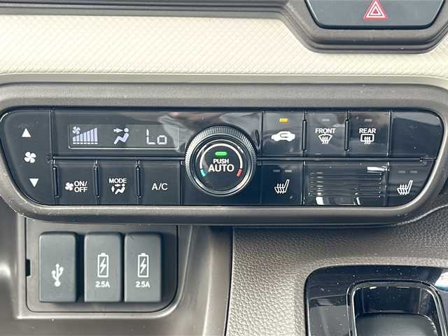 ホンダ Ｎ ＢＯＸ L ターボ 三重県 2022(令4)年 3.6万km プラチナホワイトパール 純正ナビ　/バックカメラ　/両側パワースライドドア/前席シートヒーター /ビルトインETC/USB給電/コーナーセンサー /ホンダセンシング /スペアキー /レーダークルーズコントロール /レーンキープアシスト/TVキャンセラー /LEDヘッドライト /オートハイビーム/オートライト/前方ドライブレコーダー/電動格納ミラー /禁煙車