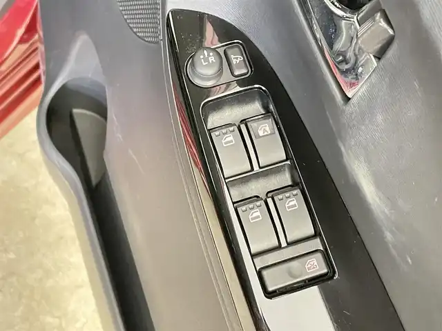 ダイハツ タント カスタム X トップED SA 千葉県 2015(平27)年 3.6万km ファイアークォーツレッドM 禁煙車/スマートアシスト/　・衝突軽減ブレーキ/　・誤発進抑制機能(前方)	/　・先行車発進お知らせ機能	/純正８インチメモリナビ/　CD/DVD/BT/フルセグ/USB/HDMI/両側パワースライドドア/バックカメラ/ETC/横滑り防止装置/アイドリングストップ/電動格納ミラー/プッシュスタート＆スマートキー/後席サンシェード/ハーフレザーシート/LEDヘッドライト/フォグライト/純正14インチアルミホイール