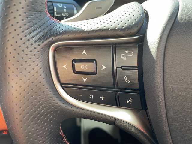 レクサス ＥＳ 300h Fスポーツ 福島県 2024(令6)年 0.7万km グラファイトブラックガラスフレーク ・サンルーフ/・本革シート/・純正ナビ/・フルセグ/・TVキャンセラー/・バックカメラ/・Bluetooth/・衝突被害軽減ブレーキ/・レーンキープアシスト/・レーダークルーズコントロール/・ブラインドスポットモニター/・オートライト/・オートマチックハイビーム/・LEDヘットライト/・MTモード付AT/・パドルシフト/・パワーシート（N＋D）/・シートヒーター（N＋D）/・エアシート（N＋D）/・ハンドルヒーター/・前後ドライブレコーダー/・シートメモリ/・プッシュスタート/・スマートキー/・スペアキー/・置くだけ充電/・ビルドインETC/・スタットレス積み込み/・純正19AW/・保証書・取説あり