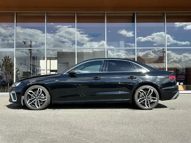 アウディ Ａ４ 35TFSI Sライン 岐阜県 2021(令3)年 1.9万km ミトスブラックメタリック マトリクスＬＥＤヘッドライト/アダプティブクルーズコントロール/アクティブレーンアシスト/プレセンスシティ/サイドアシスト/プレセンスリア/パーキングシステム/MMIナビゲーションシステム/バーチャルコックピットプラス/Bluetooth/AppleCarPlay/Android Auto/全周囲カメラ/ワイヤレスチャージング/リアスポイラー