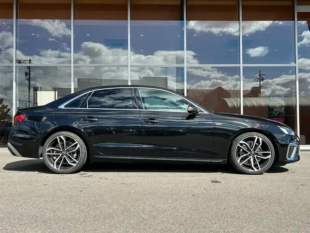 アウディ Ａ４ 35TFSI Sライン 岐阜県 2021(令3)年 1.9万km ミトスブラックメタリック マトリクスＬＥＤヘッドライト/アダプティブクルーズコントロール/アクティブレーンアシスト/プレセンスシティ/サイドアシスト/プレセンスリア/パーキングシステム/MMIナビゲーションシステム/バーチャルコックピットプラス/Bluetooth/AppleCarPlay/Android Auto/全周囲カメラ/ワイヤレスチャージング/リアスポイラー