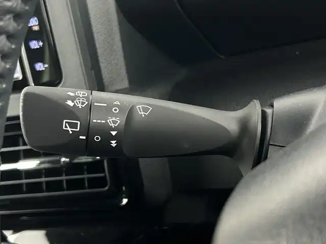 ダイハツ タント カスタム RS 愛知県 2024(令6)年 0.3万km シャイニングホワイトパール 禁煙車/ターボ/7インチナビ（NSZT-W68T）/（CD/DVD/Bluetooth/フルセグTV/SD)/バックカメラ/スマートアシスト/・衝突軽減ブレーキ/・レーンキープアシスト/・オートマチックハイビーム/・パーキングセンサー/シートヒーター/両側パワースライドドア/アイドリングストップ/純正15インチアルミホイール/スマートキー/スペアキー1本/プッシュスタート/LEDヘッドライト/フロントフォグランプ/オートライト/ベンチシート/横滑り防止装置/電動格納ミラー/電子パーキングブレーキ/オーチャードホール