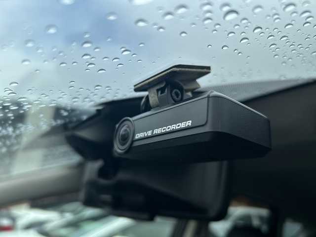 日産 ノート e－パワー メダリスト 長野県 2017(平29)年 6.4万km ブリリアントホワイトパール 純正SDナビ/(MM316D-W)/フルセグTV/全周囲カメラ/BluetoothAudio/ステアリングスイッチ/社外14インチアルミホイール/純正ドライブレコーダー/純正エンジンスターター/レーンキープアシスト/衝突軽減ブレーキ/DVD再生可能/LEDヘッドライト/純正フルエアロ/横滑り防止/ウインカーミラー/スマートキー/オートライト