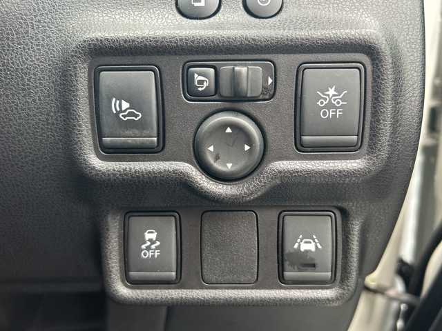 日産 ノート e－パワー メダリスト 長野県 2017(平29)年 6.4万km ブリリアントホワイトパール 純正SDナビ/(MM316D-W)/フルセグTV/全周囲カメラ/BluetoothAudio/ステアリングスイッチ/社外14インチアルミホイール/純正ドライブレコーダー/純正エンジンスターター/レーンキープアシスト/衝突軽減ブレーキ/DVD再生可能/LEDヘッドライト/純正フルエアロ/横滑り防止/ウインカーミラー/スマートキー/オートライト