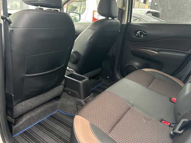 日産 ノート e－パワー メダリスト 長野県 2017(平29)年 6.4万km ブリリアントホワイトパール 純正SDナビ/(MM316D-W)/フルセグTV/全周囲カメラ/BluetoothAudio/ステアリングスイッチ/社外14インチアルミホイール/純正ドライブレコーダー/純正エンジンスターター/レーンキープアシスト/衝突軽減ブレーキ/DVD再生可能/LEDヘッドライト/純正フルエアロ/横滑り防止/ウインカーミラー/スマートキー/オートライト