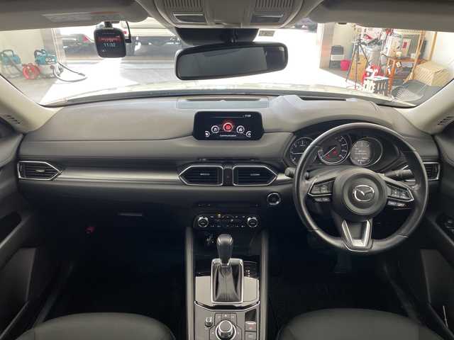 マツダ ＣＸ－５ XD プロアクティブ 兵庫県 2017(平29)年 7.5万km スノーフレイクホワイトパールマイカ ・ドライビングポジションサポートパッケージ/・運転席パワーシート/・前席シートヒーター/・ステアリングヒーター/・純正ナビ/CD/DVD/TV/Bluetooth/USB/・バックカメラ/・サイドカメラ/・ETC/・社外ドライブレコーダー（ND-DVR10）/・車間認知支援システム/・スマートブレーキサポート/・スマートシティブレーキサポート/・ブラインドスポットモニタリング/・レーンキープアシストシステム/・交通標識認識システム/・ドライバーアテンションアラート/・パーキングセンサー/・レーダークルーズコントロール/・アダプティブＬＥＤヘッドライト/・ヘッドアップディスプレイ/・アドバンストキー