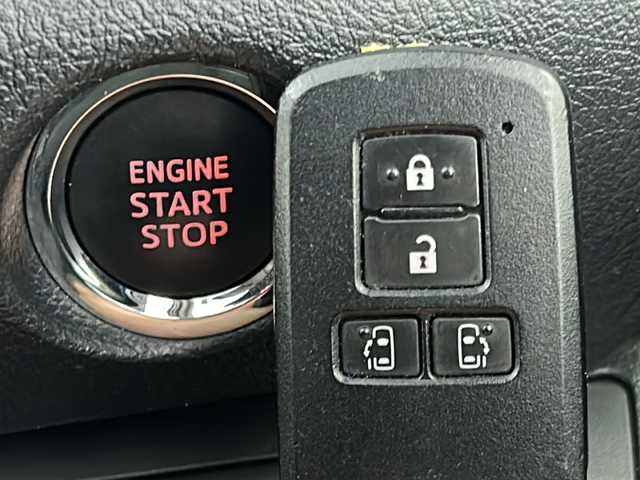 トヨタ シエンタ G 宮城県 2017(平29)年 3.9万km ブラックマイカ 禁煙車/トヨタセーフティセンス/・レーンディバーチャーアラート/・オートマチックハイビーム/・プリクラッシュセーフティーシステム/両側パワースライドドア/社外7インチナビ/（BT.CD.DVD.SD.Ipod.USB.AUX）/バックカメラ/フルセグテレビ/前後ドライブレコーダー/ビルトインETC/革巻きステアリンんぐ/ステアリングスイッチ/プッシュスタート/スマートキー/純正フロアマット/純正ドアバイザー/社外15インチアルミホイール/LEDヘッドライト/フォグランプ/横滑り防止機能/アイドリングストップ