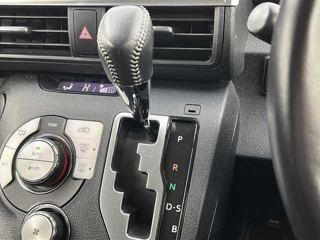 トヨタ シエンタ G 宮城県 2017(平29)年 3.9万km ブラックマイカ 禁煙車/トヨタセーフティセンス/・レーンディバーチャーアラート/・オートマチックハイビーム/・プリクラッシュセーフティーシステム/両側パワースライドドア/社外7インチナビ/（BT.CD.DVD.SD.Ipod.USB.AUX）/バックカメラ/フルセグテレビ/前後ドライブレコーダー/ビルトインETC/革巻きステアリンんぐ/ステアリングスイッチ/プッシュスタート/スマートキー/純正フロアマット/純正ドアバイザー/社外15インチアルミホイール/LEDヘッドライト/フォグランプ/横滑り防止機能/アイドリングストップ