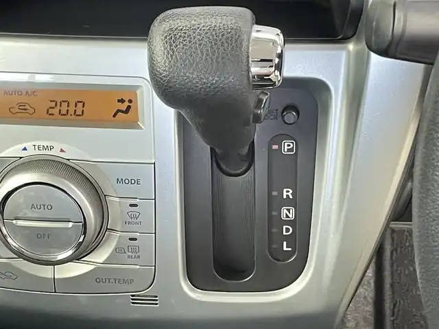 スズキ ハスラー G 千葉県 2016(平28)年 5.8万km クリスタルホワイトP レーダーブレーキサポート/誤発進抑制機能/エマージェンシーストップシグナル/社外SDナビ/・型式：NX515/・Bluetooth/地デジTV/CD/DVD/バックカメラ/シートヒーター/アイドリングストップ/横滑り防止機能/ヘッドライトレベライザー/純正アルミホイール/オートエアコン/プッシュスタート/スマートキー