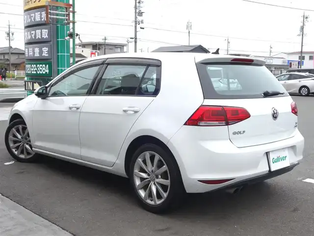 フォルクスワーゲン ゴルフ TSI ハイライン BMテクノ 静岡県 2014(平26)年 10.9万km 白 メーカー純正8インチSDナビ/　CD/DVD/SD/BT/USB/地デジ／バックカメラ/ビルトインETC/衝突軽減ブレーキ/レーダークルーズコントロール/電動パーキング／オートホールド/リモコンキー/プッシュスタート/HIDヘッドライト/トノカバー/純正フロアマット/取扱説明書/保証書
