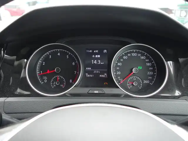 フォルクスワーゲン ゴルフ TSI ハイライン BMテクノ 静岡県 2014(平26)年 10.9万km 白 メーカー純正8インチSDナビ/　CD/DVD/SD/BT/USB/地デジ／バックカメラ/ビルトインETC/衝突軽減ブレーキ/レーダークルーズコントロール/電動パーキング／オートホールド/リモコンキー/プッシュスタート/HIDヘッドライト/トノカバー/純正フロアマット/取扱説明書/保証書