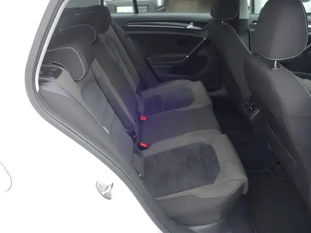 フォルクスワーゲン ゴルフ TSI ハイライン BMテクノ 静岡県 2014(平26)年 10.9万km 白 メーカー純正8インチSDナビ/　CD/DVD/SD/BT/USB/地デジ／バックカメラ/ビルトインETC/衝突軽減ブレーキ/レーダークルーズコントロール/電動パーキング／オートホールド/リモコンキー/プッシュスタート/HIDヘッドライト/トノカバー/純正フロアマット/取扱説明書/保証書