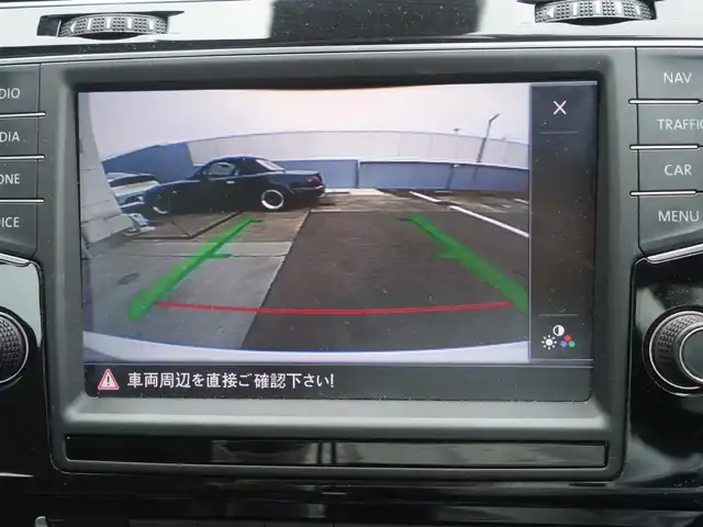 フォルクスワーゲン ゴルフ TSI ハイライン BMテクノ 静岡県 2014(平26)年 10.9万km 白 メーカー純正8インチSDナビ/　CD/DVD/SD/BT/USB/地デジ／バックカメラ/ビルトインETC/衝突軽減ブレーキ/レーダークルーズコントロール/電動パーキング／オートホールド/リモコンキー/プッシュスタート/HIDヘッドライト/トノカバー/純正フロアマット/取扱説明書/保証書