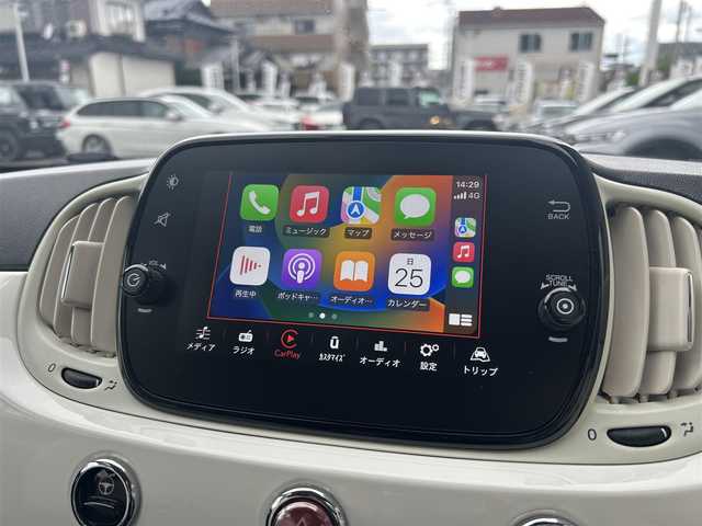 フィアット ５００ 香川県 2020(令2)年 3.9万km 白 純正ディスプレイオーディオ/Carplay/Bカメラ/ETC/ドライブレコーダー/革巻きステアリング/ステアリングスイッチ/リモコンキー/スタッドレスタイヤ4本ホイール付き積み込み