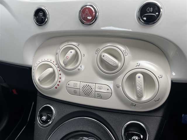 フィアット ５００ 香川県 2020(令2)年 3.9万km 白 純正ディスプレイオーディオ/Carplay/Bカメラ/ETC/ドライブレコーダー/革巻きステアリング/ステアリングスイッチ/リモコンキー/スタッドレスタイヤ4本ホイール付き積み込み